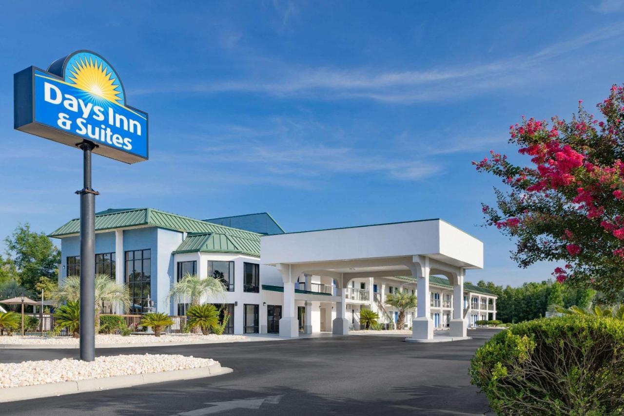 Days Inn & Suites By Wyndham Savannah Midtown Экстерьер фото