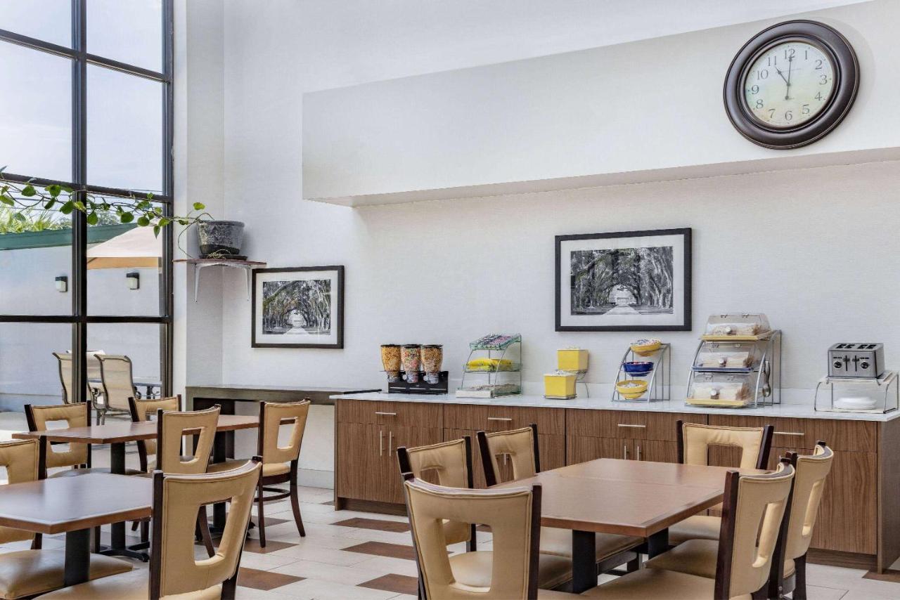Days Inn & Suites By Wyndham Savannah Midtown Экстерьер фото