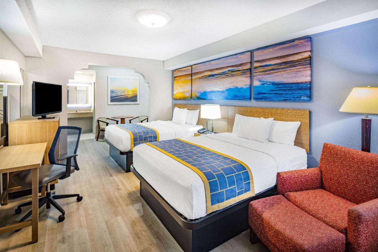 Days Inn & Suites By Wyndham Savannah Midtown Экстерьер фото